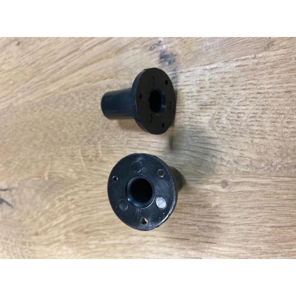 komponenty do krzeseł - elementy mocowania kółeczek do podstaw