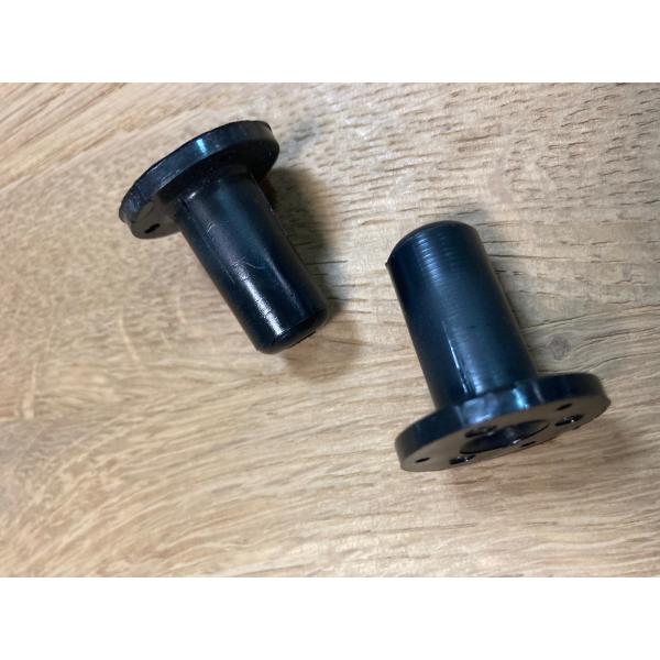 komponenty do krzeseł - elementy mocowania kółeczek do podstaw