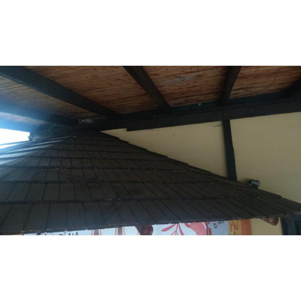 Drewniany bar "Hawajski"