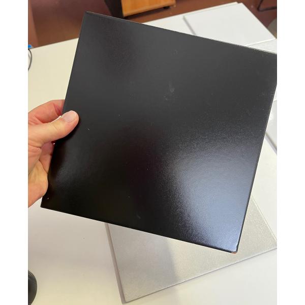 Tanie kafle włoskie, niemieckie, różne wzory i kolory