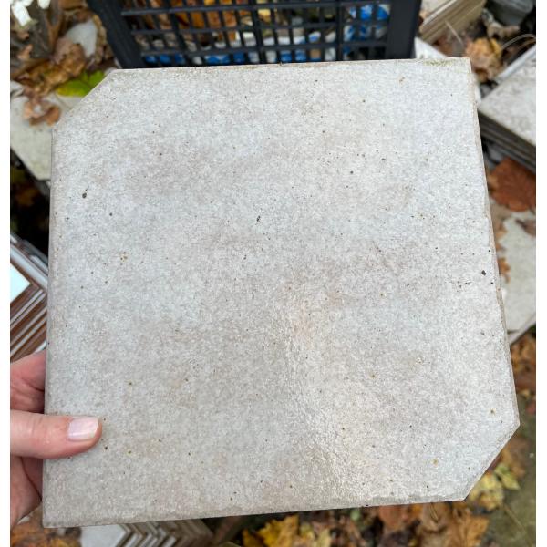 Tanie kafle włoskie, niemieckie, różne wzory i kolory